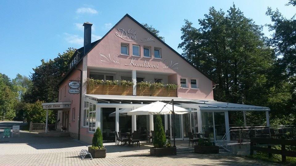 Hotel Konditorei Cafe Dora Münchberg Exterior foto