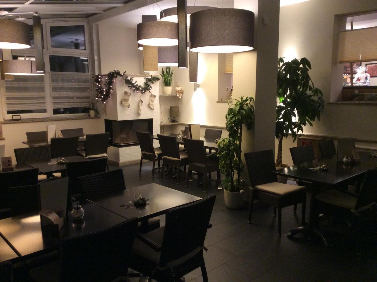 Hotel Konditorei Cafe Dora Münchberg Exterior foto